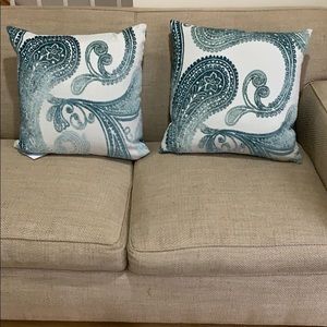 caldeira decorative pillows